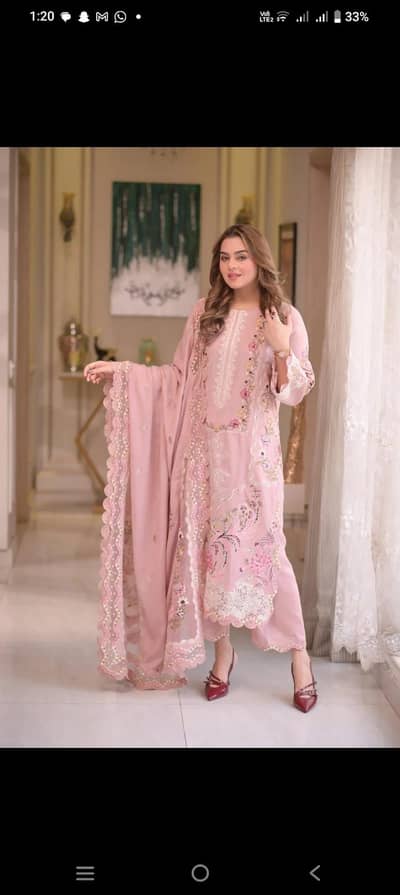 woman wear 3 psc unstitched  suit