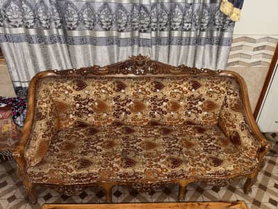 Chenioti 5 seater Sofa set and deewan