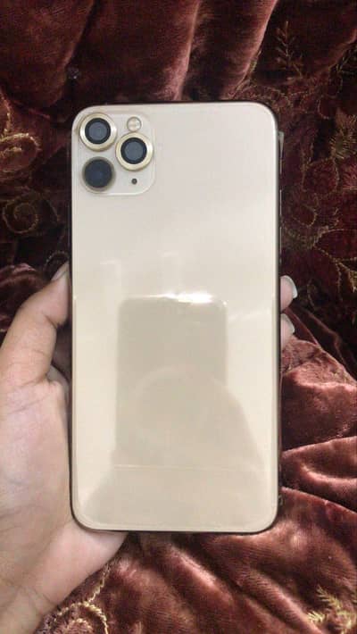 iPhone 11 Pro Max 256GB | 10/10 Condition | Box & Cover |