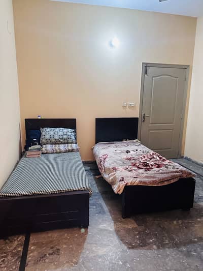 Buttboys Hostel (gulberg2)
