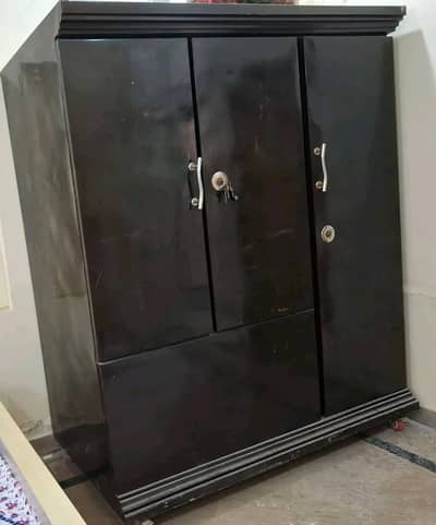 Almari, safe, wardrobe, metal wardrobe, Lohy ki Almari, Peta Almari