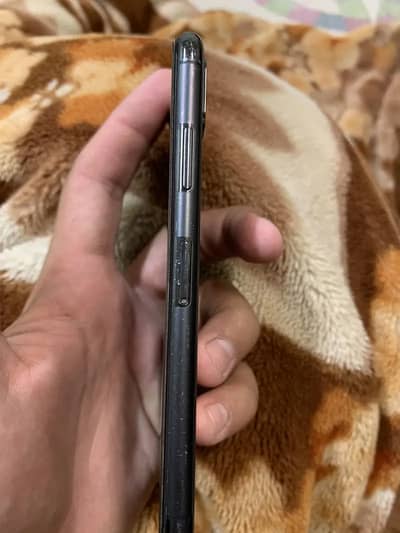 iPhone X black colour