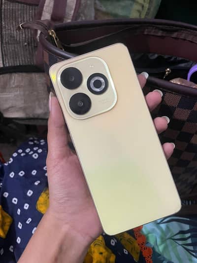 infinx 8 smart pro 10 maah use hai just upr nishan ha