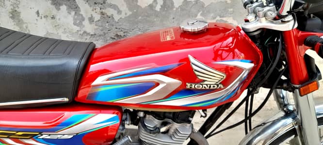 Honda cg 125.2021/2022 modal biometric moky par ho gi
