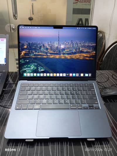 Apple MacBook Air 13-inch, M3, 2024