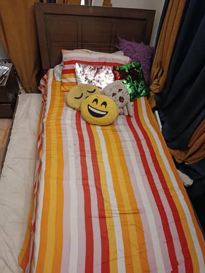Single Bed with pull out mattress as well for sale