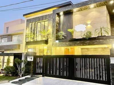 1 Kanal Brand New Luxury Ultra Modern Style Super Hot Location All Original picture Attached With Direct Owner meeting For Sale in Valencia housing society