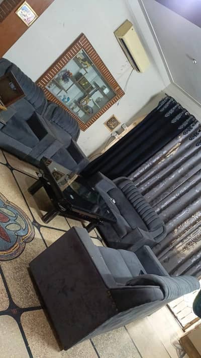 7 seats Sofa lush Condition