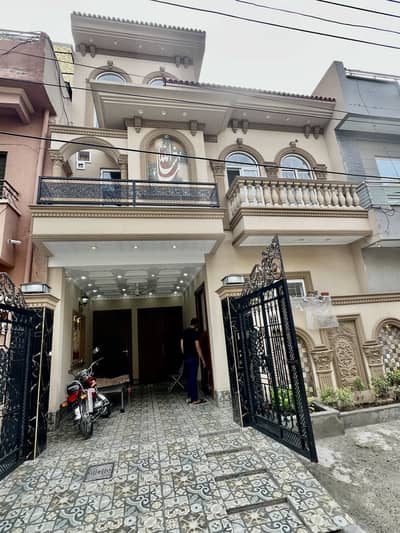 5 Marla Brand New Luxury Spanish House Gated Community All Original Picture Attached With Direct Owner Meeting For Sale In Johar Town Phase 2.