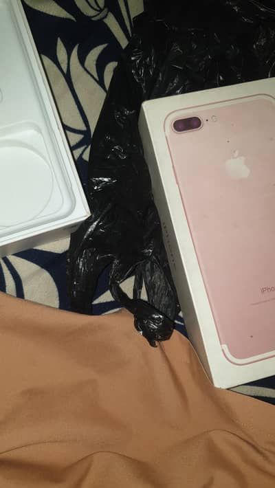 Apple iPhone 7 Plus pta approved 128 gb with box