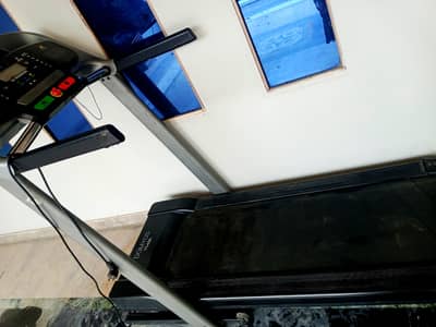 Selling my Domyos T540 Treadmill in excellent condition