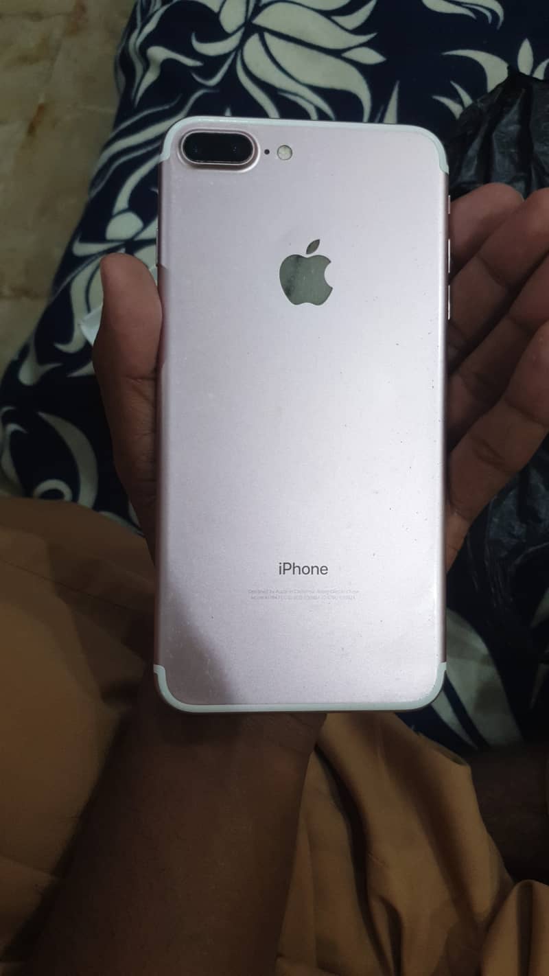 Apple iPhone 7 Plus 1