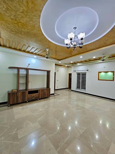 14 Marla Beautiful Upper Portion Prime Location All Facilities Meters Separate G-13