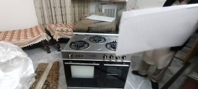 kitchen microwave stove