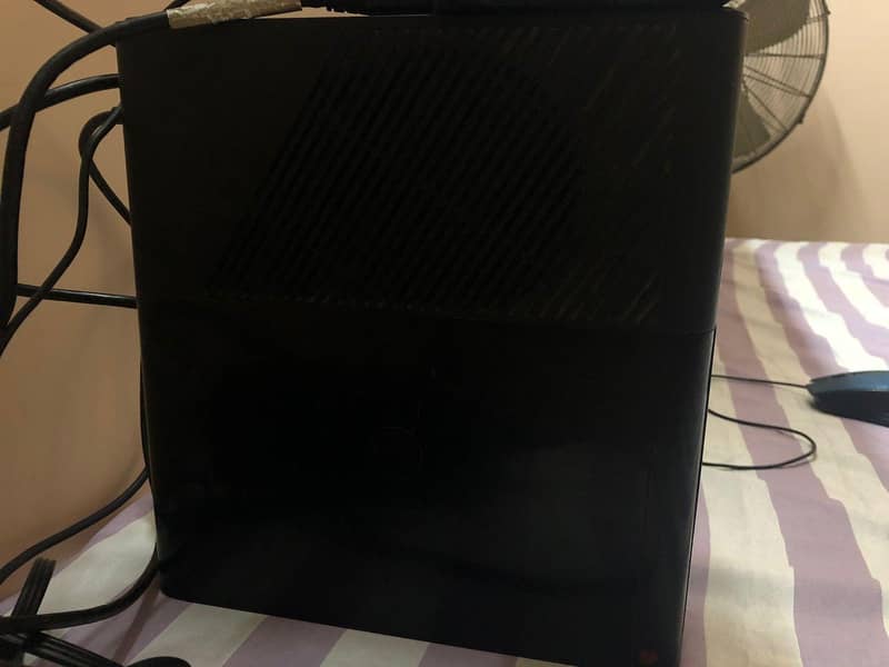 Xbox 360 Limited Edition Slim 1