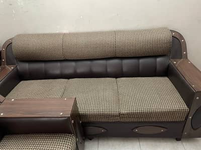 Crown Furnitures 6-Seater Sofa Set – Excellent Condition