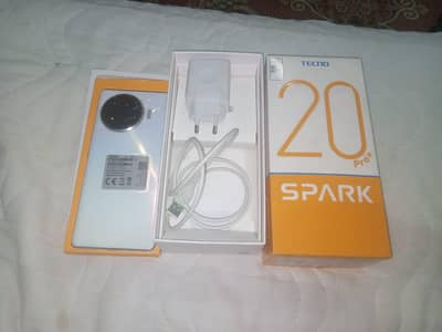 Tecno spark 20 pro plus