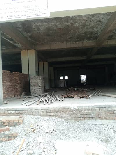 2 Kanal Triple Storey Commercial Building For Rent On Main College Road