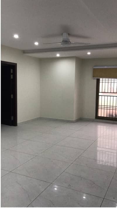 Brand New Building Sami Furnished Area 1200 Square Feet Available For Rent Corporate Office In Main Boulevard Road Gulberg 3 Lahore