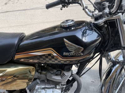 Honda cg 125s Special Edition Gold 2024
