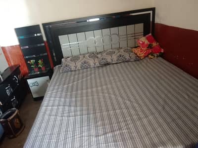 fresh Furniture only 3.4 month used Heavy set quality Background Light