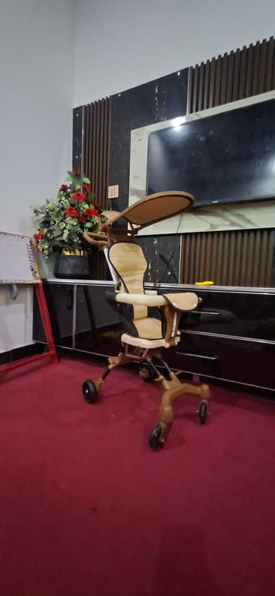 baby stroller in new condition 10/10