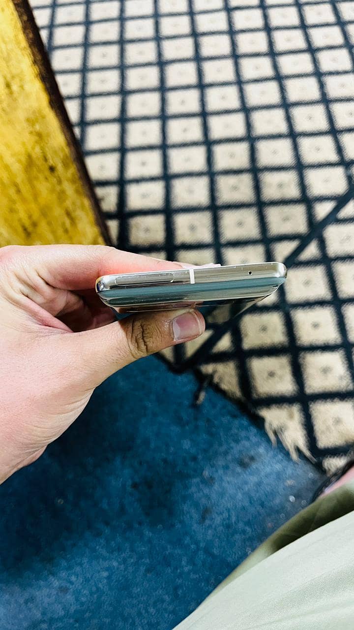 Google pixel 7 pro 4