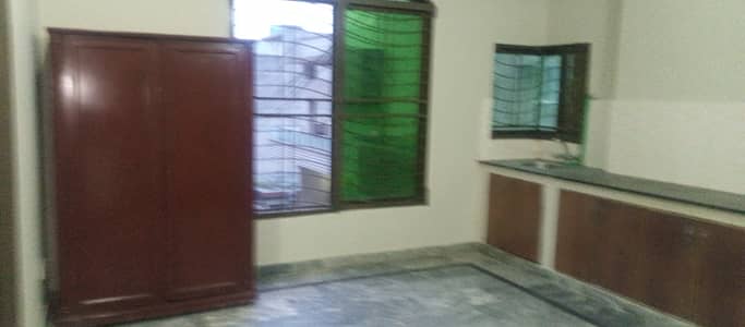 700 sqft 2 bed living area 1st floor flat for rent in johar town phase 2
