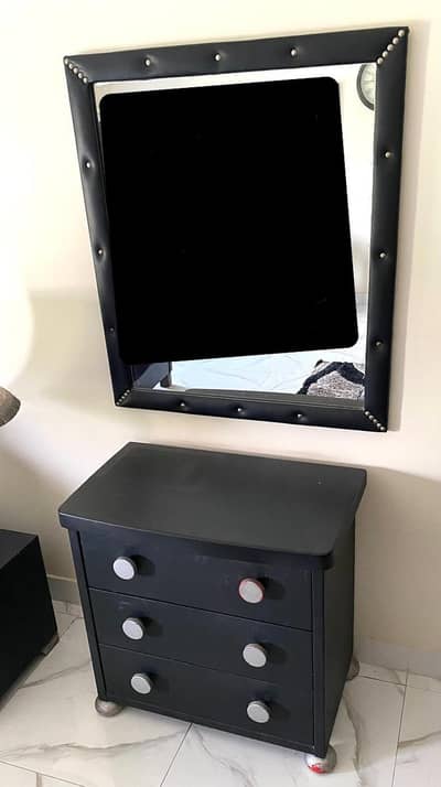 Dressing table and mirror