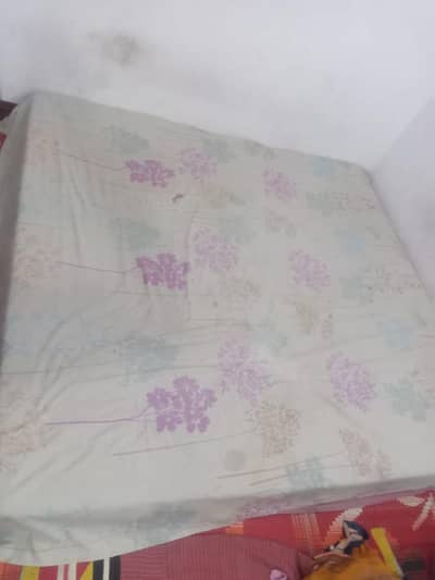 Queen size mattress Durafoam