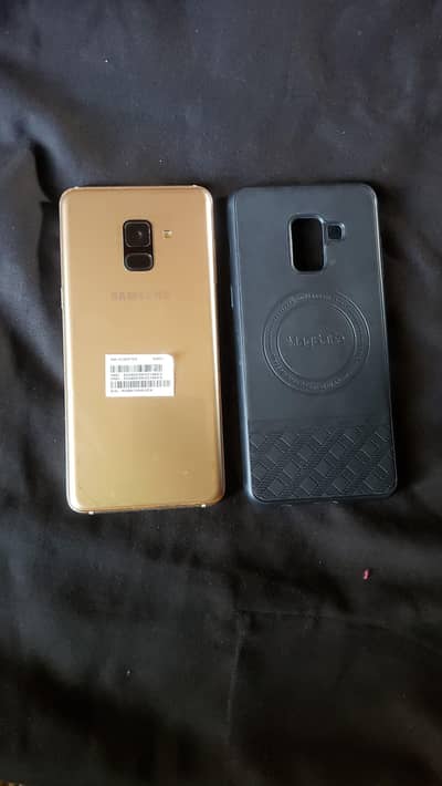 Samsung a8 4/64 contact wattsapp 03413121645