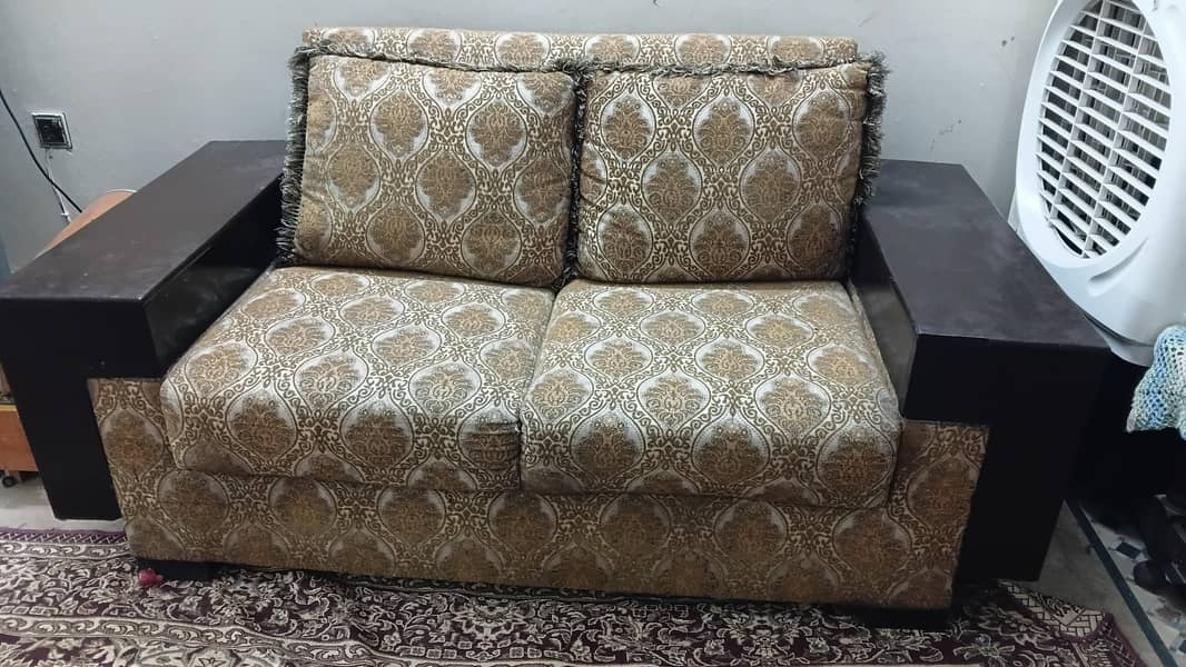 6 seater sofaa 4