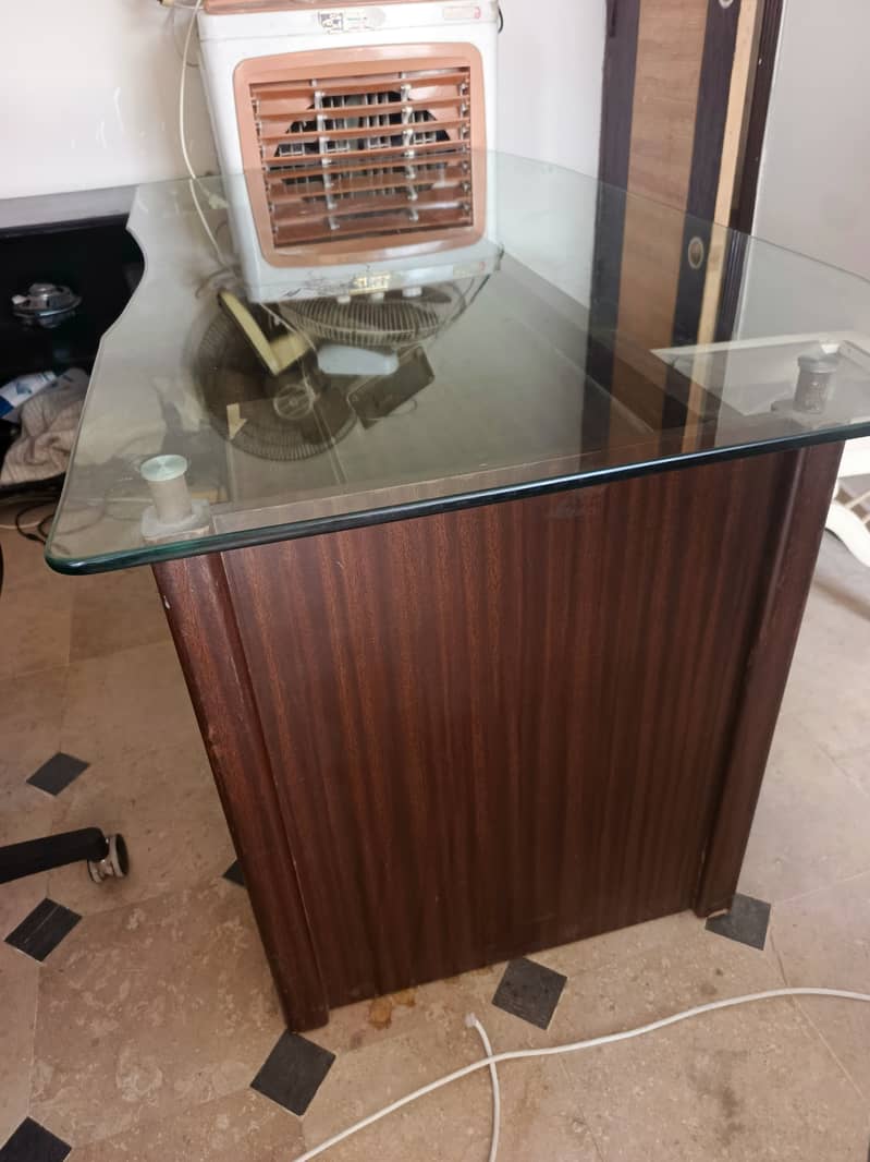 Executive Office Table with side table 2