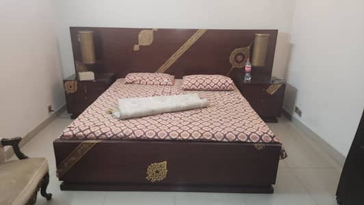 bed set,wooden bed,king size bed,poshish bed side table dressing,bed