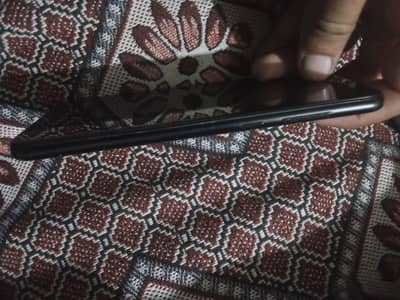 Huawei mate 10 lite good battery trimming good phone no any problime