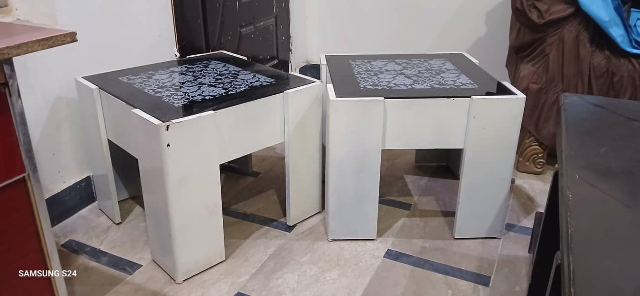 drowing room table 3