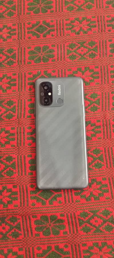 4+4.8GB RAM 128 GB memory 5000 battery exchange possible