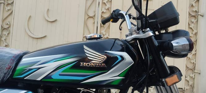 Honda CG-125. . . . . 2023 (Last Month) Karachi. . . . . . . . 0327/8226048