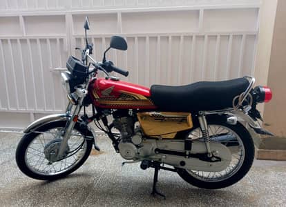 Honda 125 Gold Edition