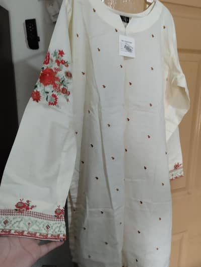 Embroidered Lawn 2pc