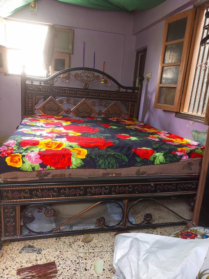 iron bed 1