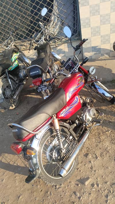 Urgent Sale krni ha United 70