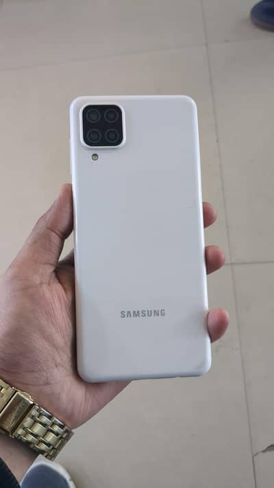 samsung a12 4/64 with box charger
