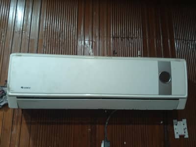Gree 1 Ton Split AC ,Good cooling condition for sale
