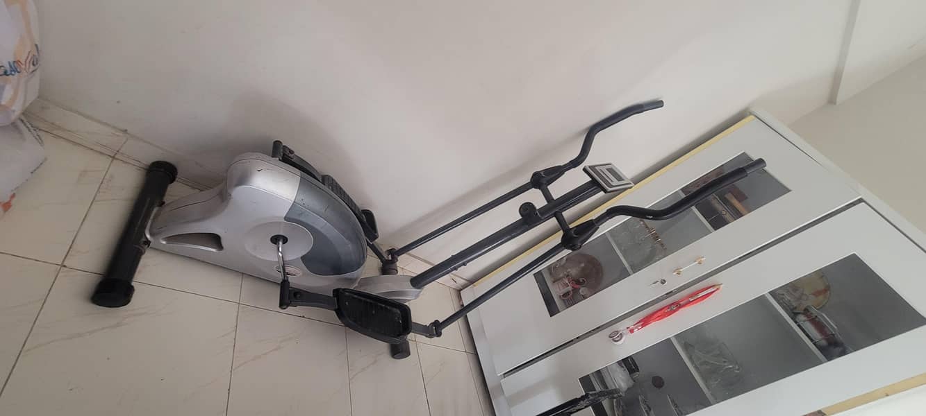 Elliptical machine 4