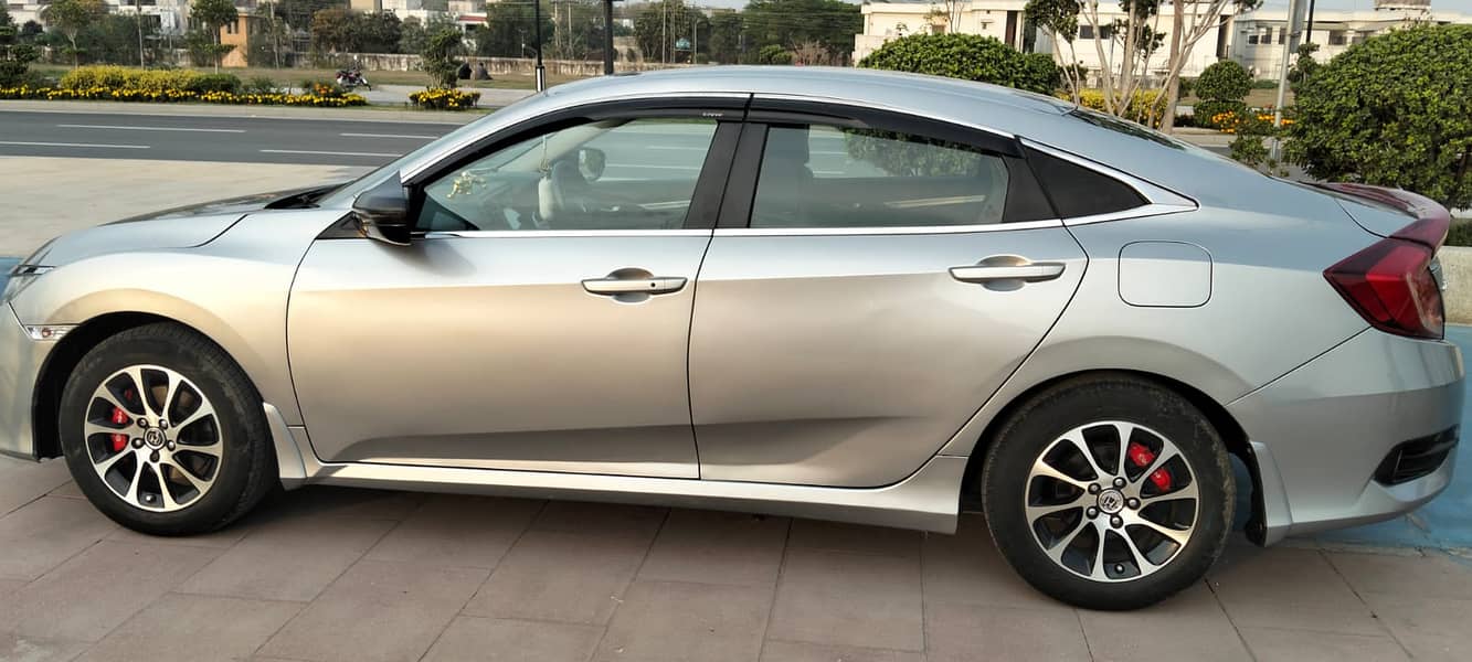 Honda Civic Oriel 2017 Model 1.8 - Cars - 1112195344