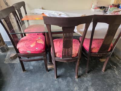 Dining Table with 6 chairs