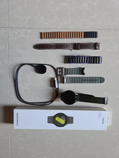 Samsung Galaxy Watch 7 (Brand New Condition)