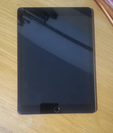 iPad (6th Generation) | 32 GB | Free Back Cover