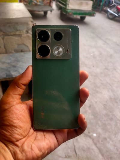 bilkul new mob hai bhai box bi hai PTA mob hai